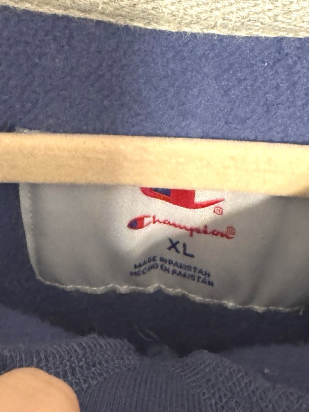 Champion Authentic Athletic Wear Men’s Blue Crewneck Sweatshirt Size XL - Picture 6 of 9